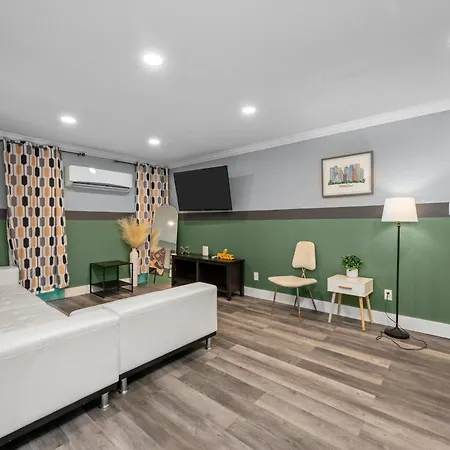 2Br Montrose Comfort With Free Park